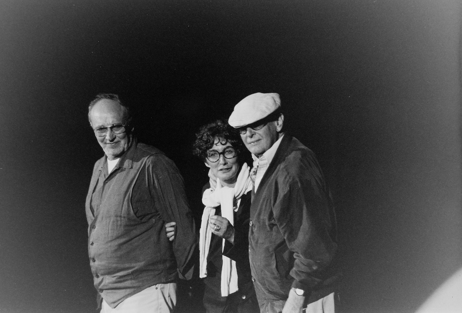 Robert Delpire, Sarah Moon and Henri Cartier-Bresson on the Théâtre Antique stage, Bernard Batais, 1994.